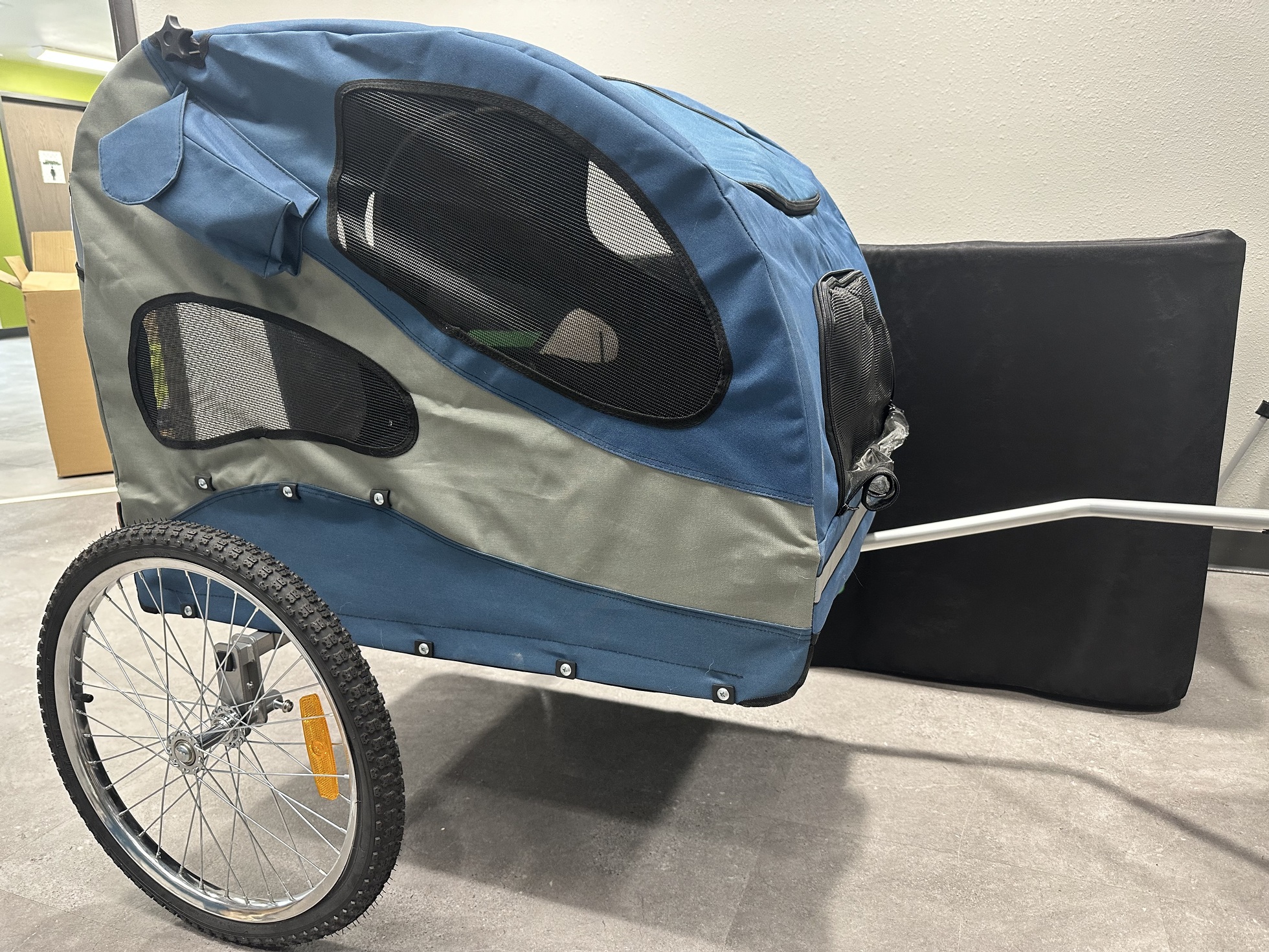 PetSafe Large Dog Bicycle Trailer Masquerade In The Magic City SVAS